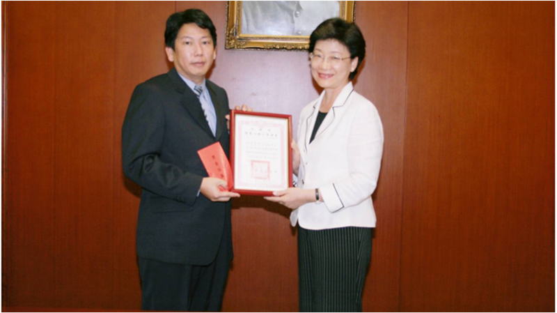 98年法務部模範公務人員謝謂誠檢察官