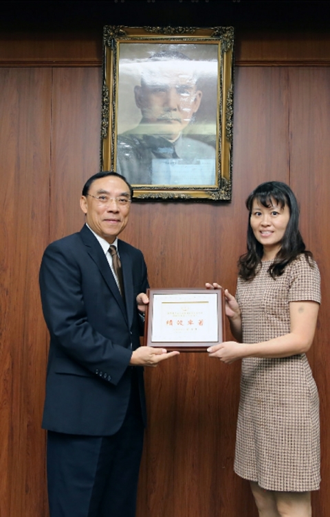 107年偵辦跨境電信詐欺犯罪案件績優人員黃秋婷檢察官