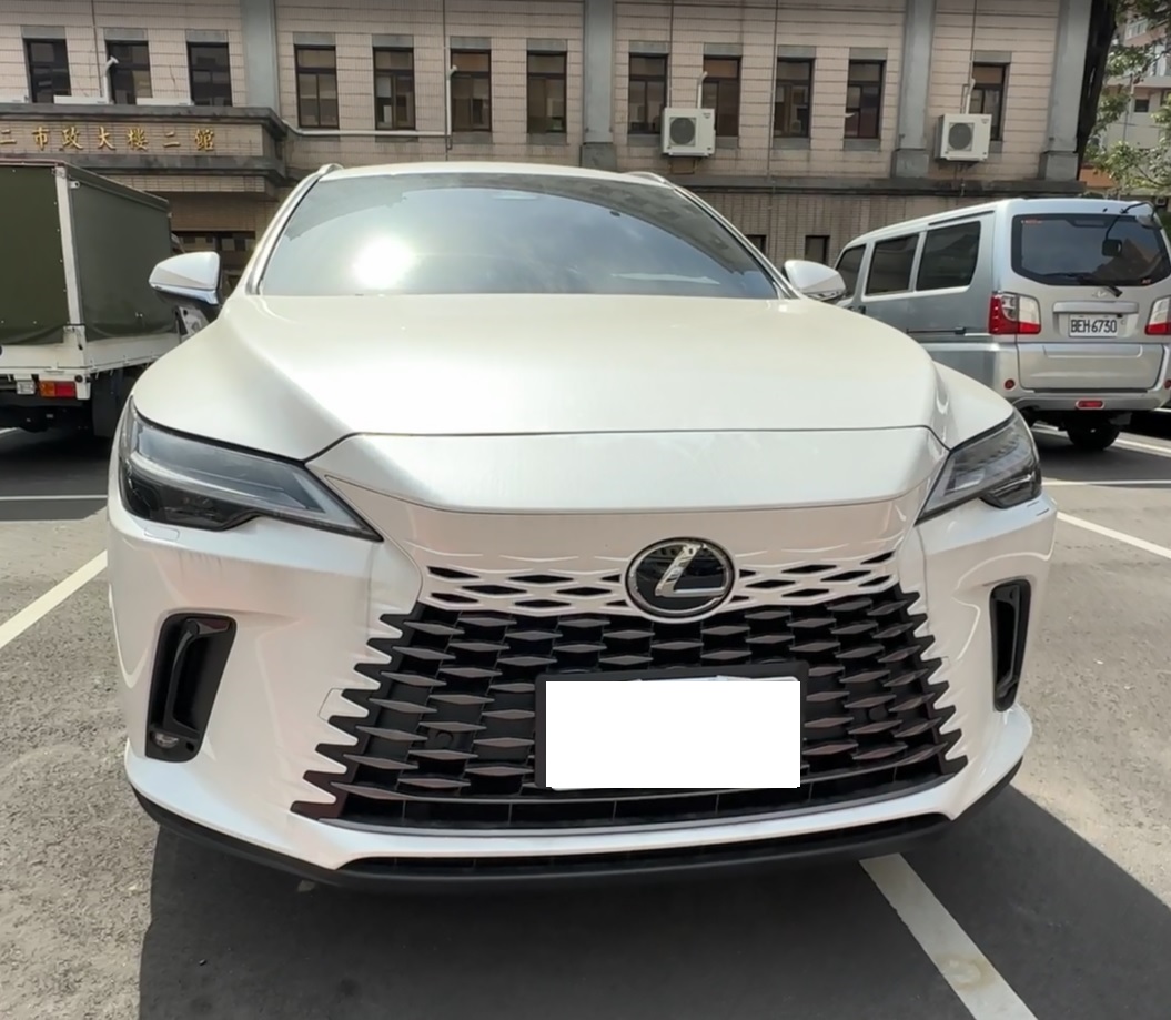 圖八 Lexus RX350h車輛1臺