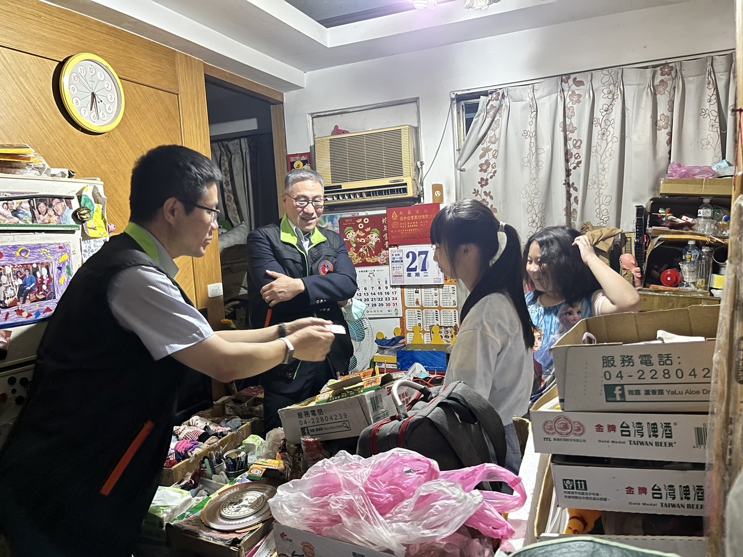 張檢察長介欽及楊主任委員銷樺致贈端午禮盒及年節慰問金