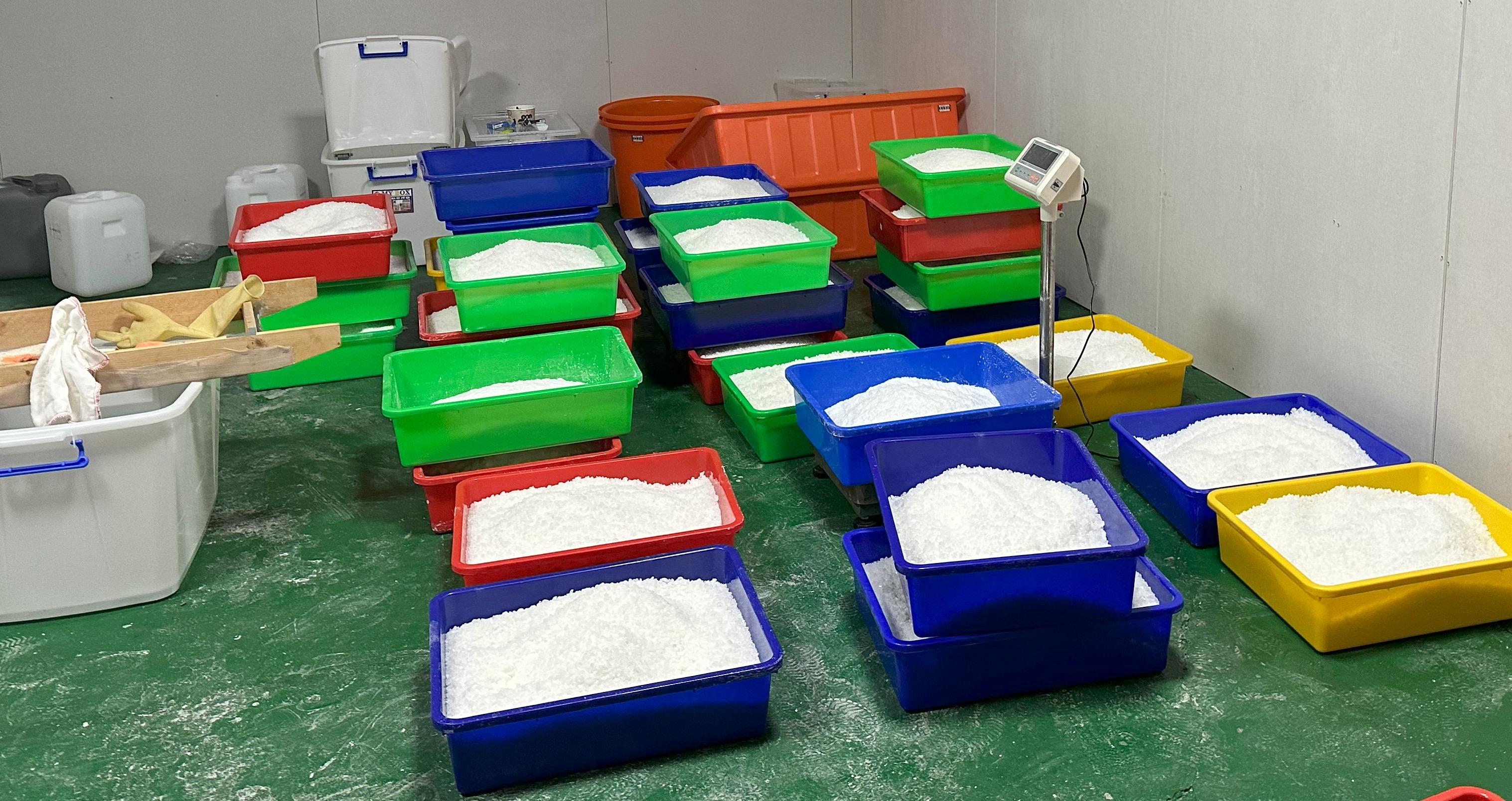 製毒工廠現場查獲照片1