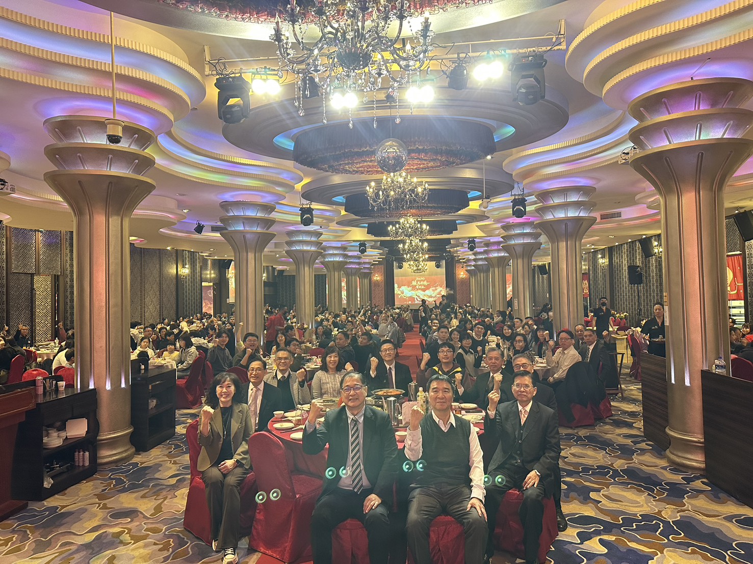 犯保「駿馬奔騰賀新春」春節餐會