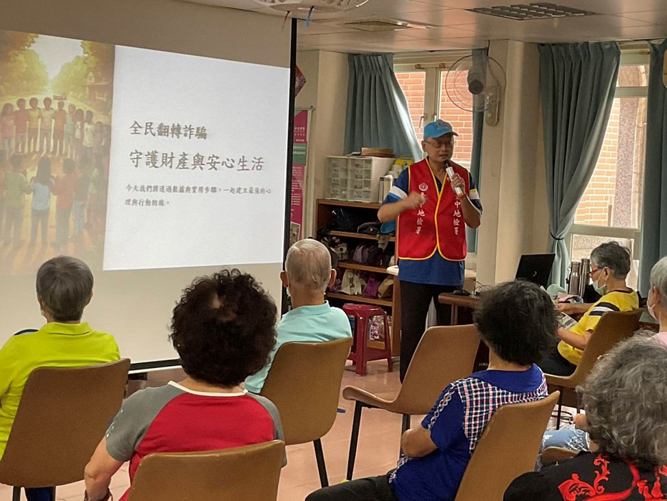 本署結合臺中榮觀協進會西屯區衛生所針對客家銀髮族宣導