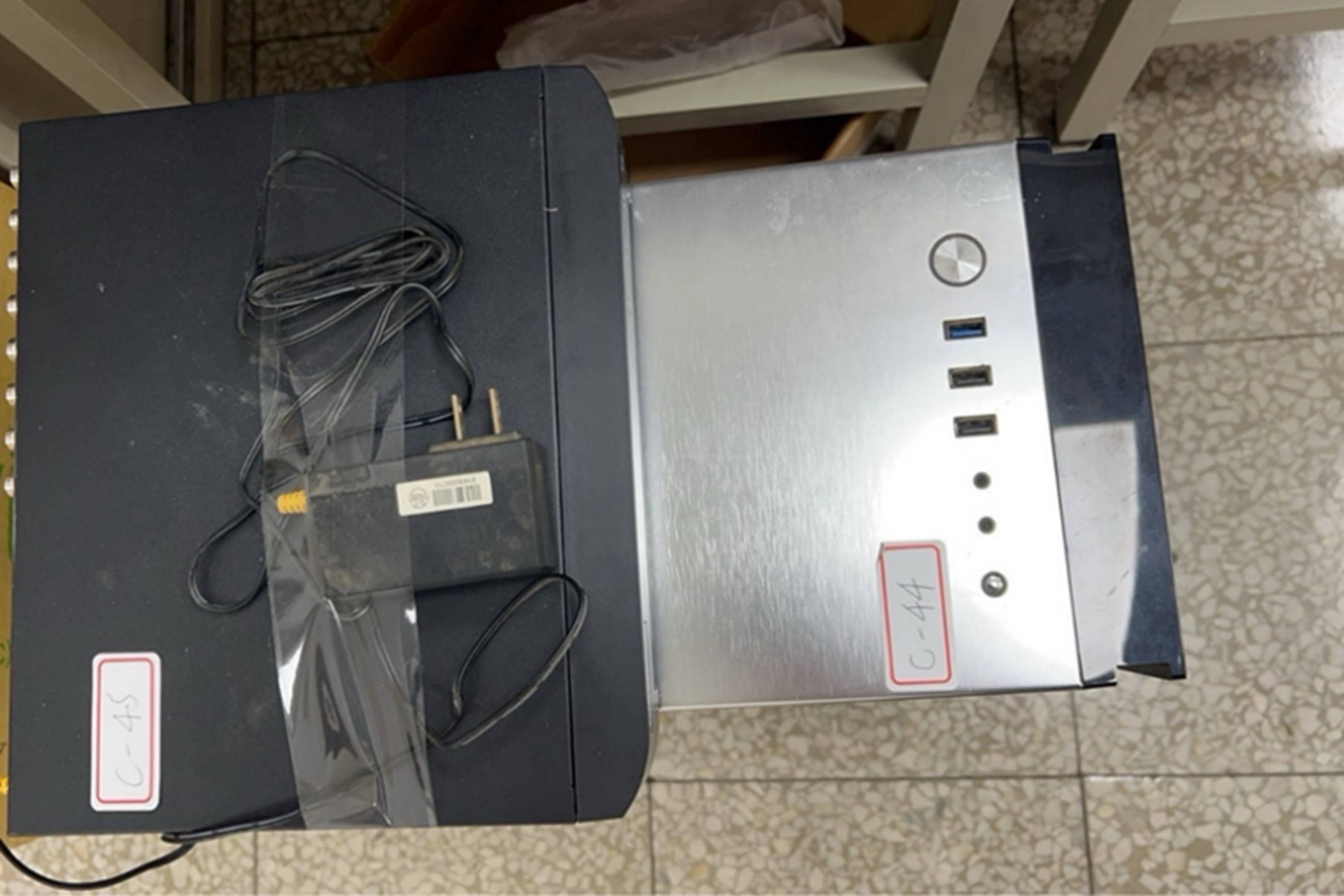 查扣之水房監視器及點鈔機1