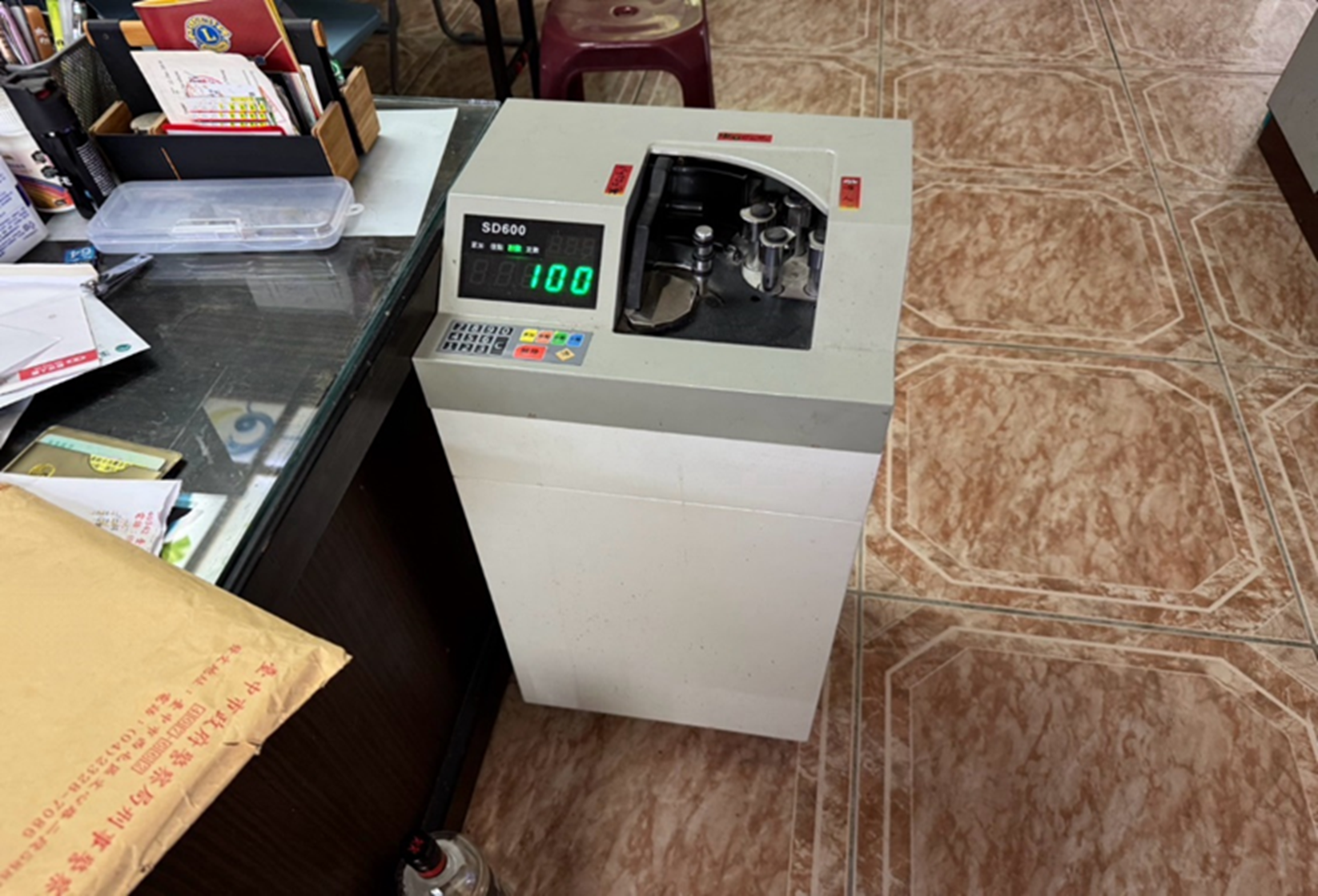 查扣之水房監視器及點鈔機2